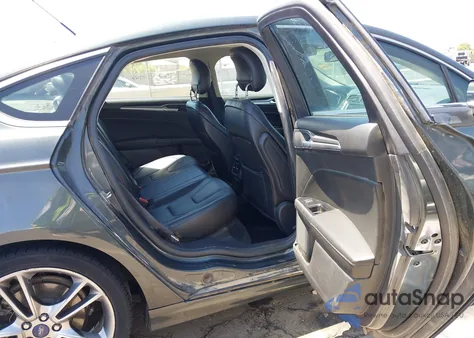 2015 Ford Fusion Titanium z USA, uszkodzony, nr VIN 3FA6P0K98FR114117